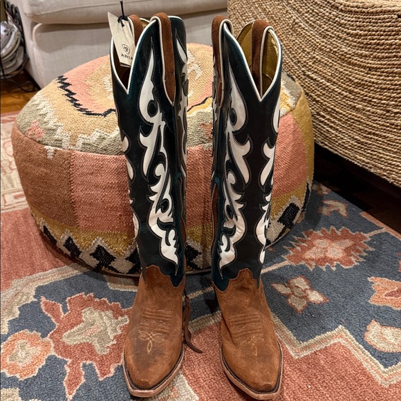 Ariat Turquoise and Brown Terracotta Suede Western Boot - Picture 2 of 4